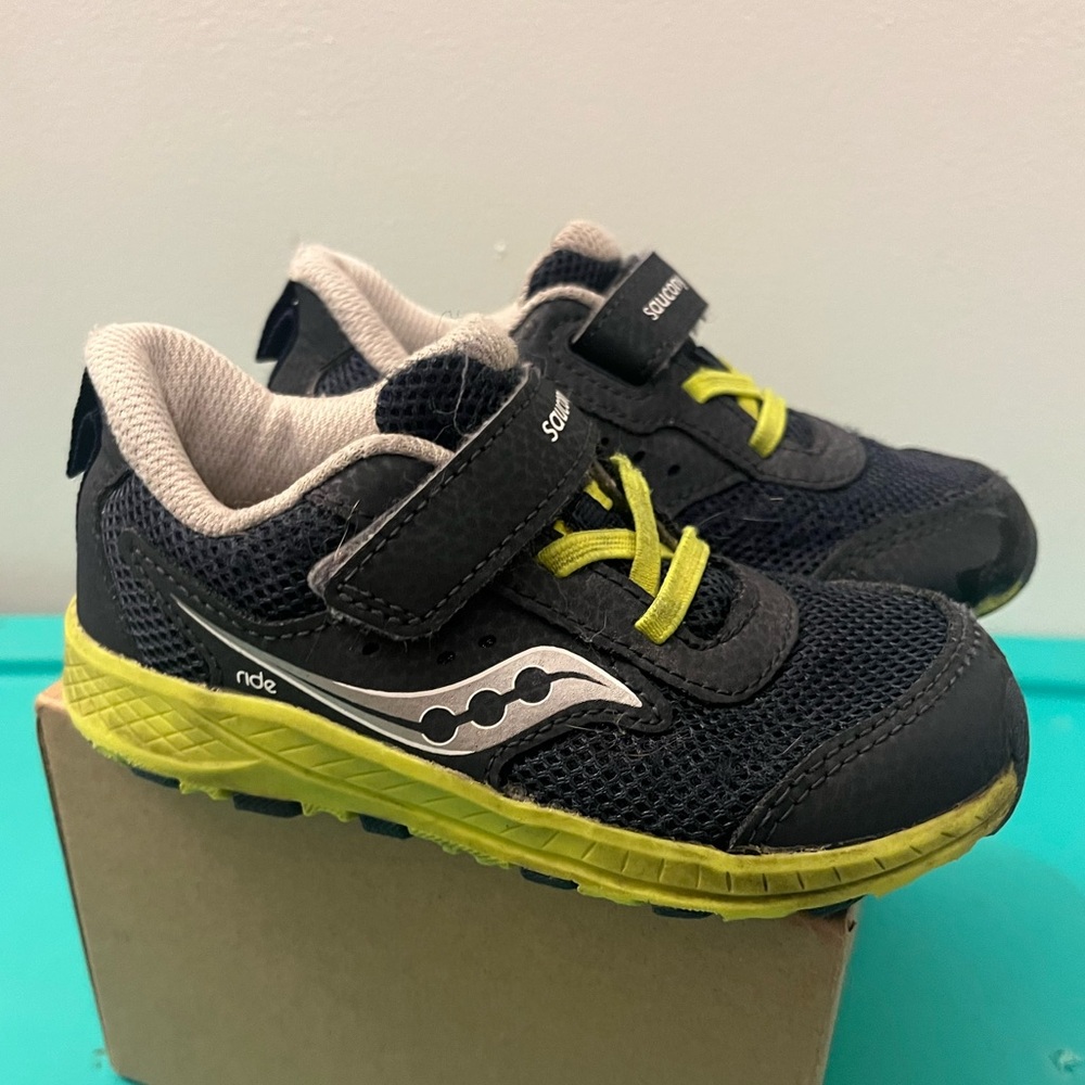 Saucony Kids' Black and Lime Sneakers
